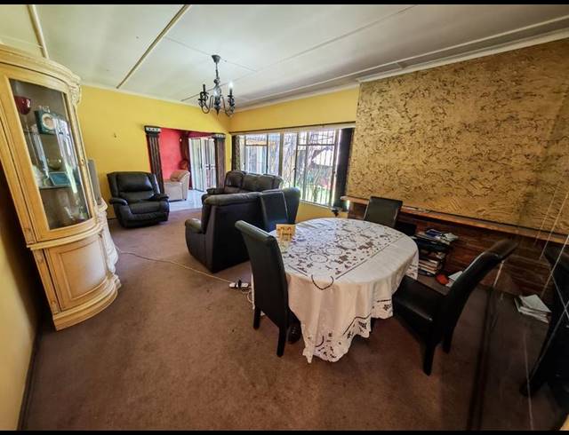 3 BEDROOM HOUSE FOR SALE IN VANDERBIJLPARK SW 1